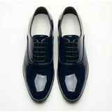 Sapatos Oxford masculinos formais em couro PU envernizado