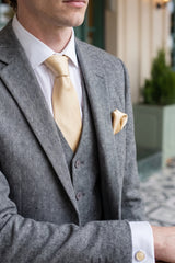 Conjunto de gravata dourada masculina