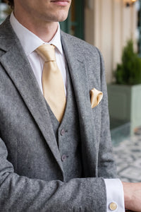 Conjunto de gravata dourada masculina