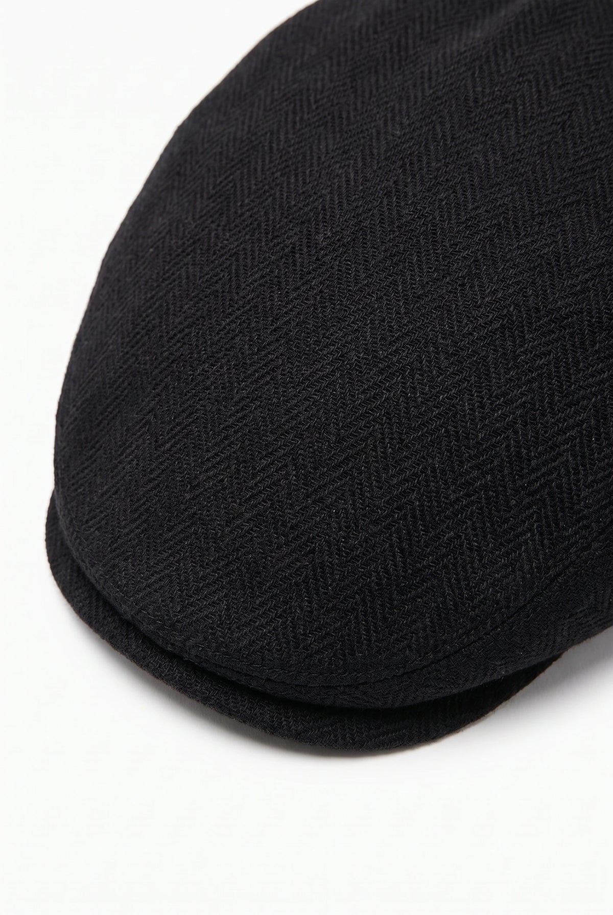 Boné plano clássico preto masculino