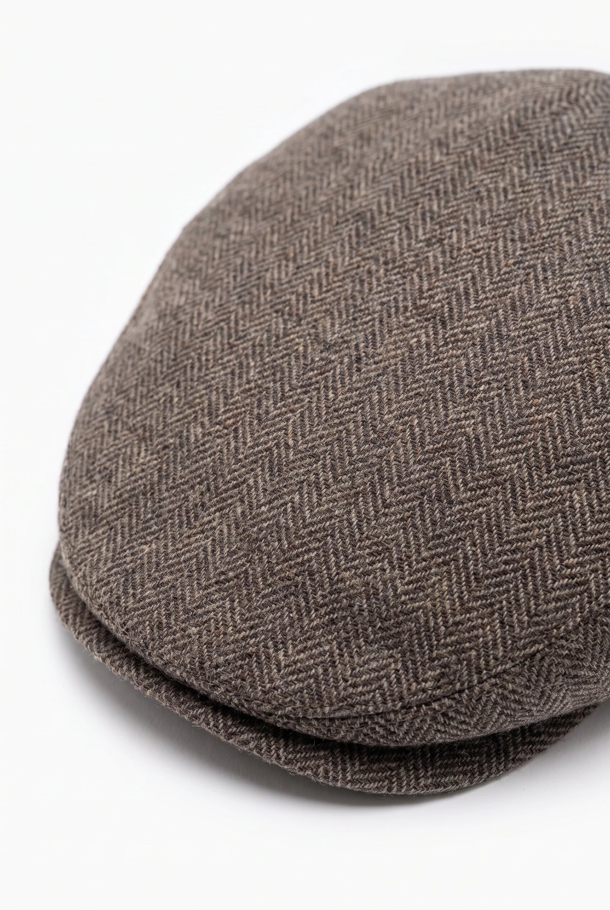 Boina masculina marrom em mistura de lã