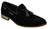 Mocassins masculinos italianos de couro camurça com borla, nas cores azul, preto e marrom.