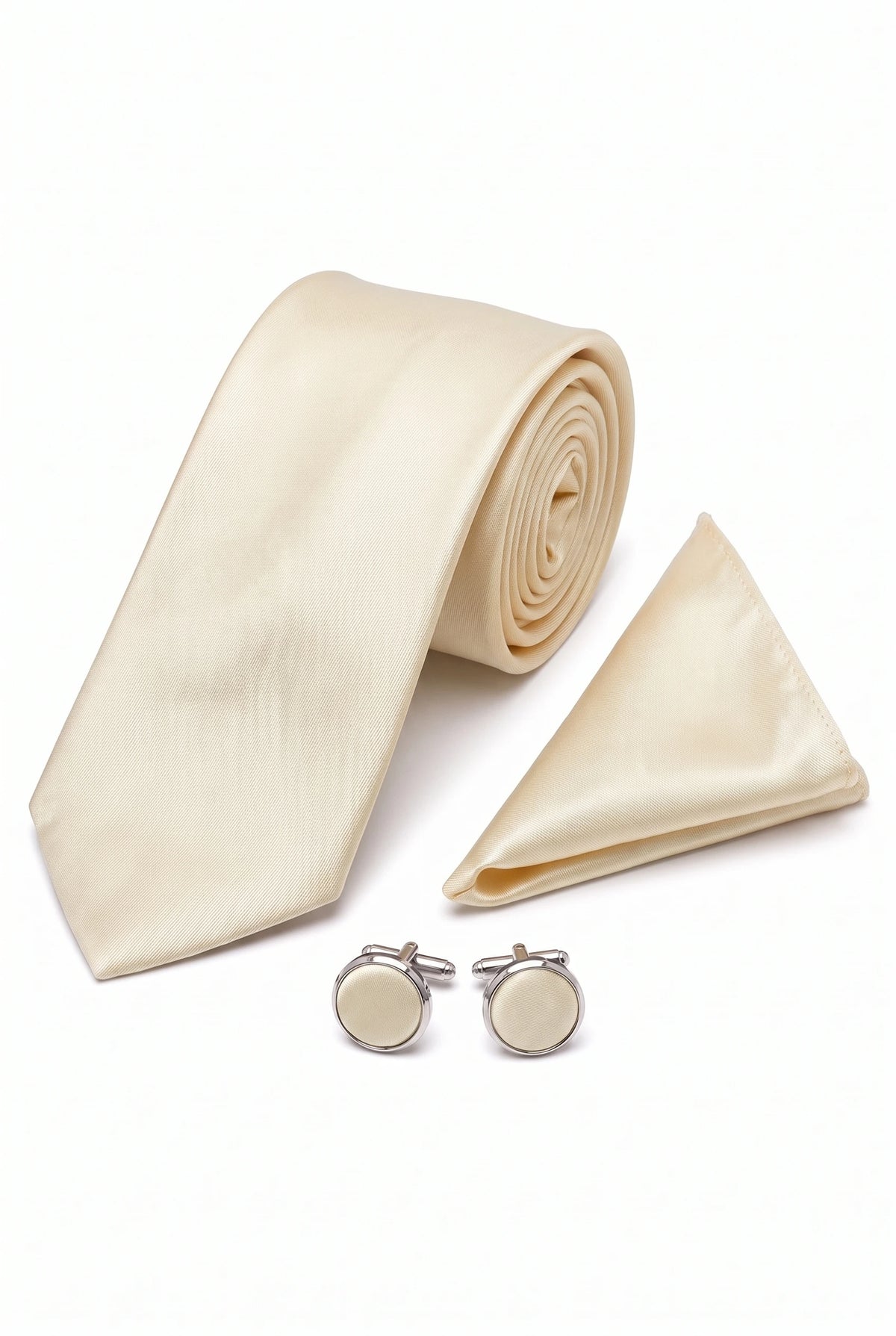 Conjunto de gravata masculina cor marfim com lenço de bolso e abotoaduras.