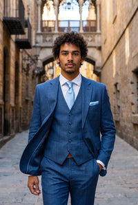 Conjunto de gravata azul claro masculina