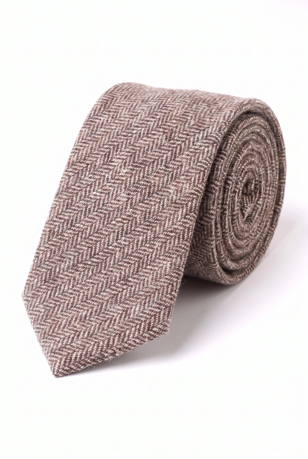 Gravata masculina em tweed de lã mista com padrão espinha de peixe marrom claro