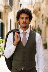 Gravata masculina em tweed de lã mista com padrão espinha de peixe marrom claro