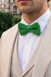 Gravata borboleta masculina verde-clara de tricô
