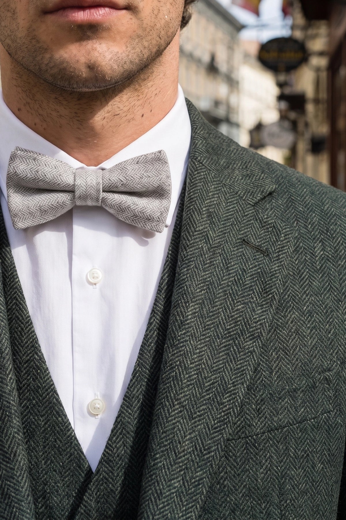 Gravata borboleta masculina em tweed cinza claro
