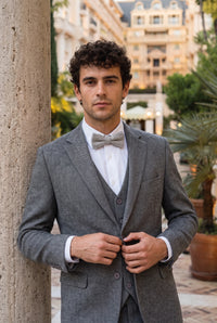 Gravata borboleta masculina em tweed cinza claro