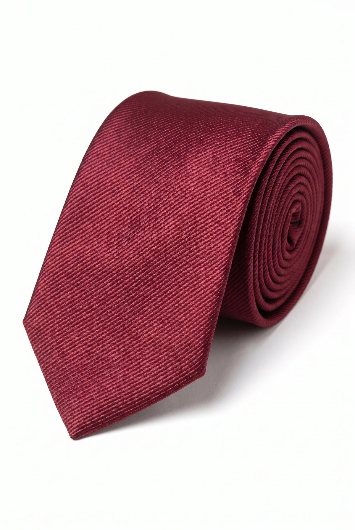 Gravata masculina slim de cor sólida bordô, 6 cm de largura.