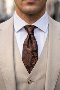 Gravata masculina azul-marinho com estampa paisley