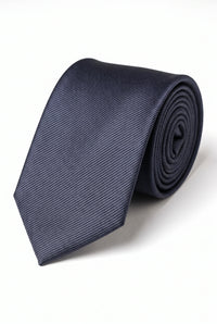 Gravata masculina azul-marinho slim de 6 cm, cor sólida.