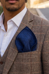 Lenço de bolso masculino em tweed azul-marinho com mistura de lã.