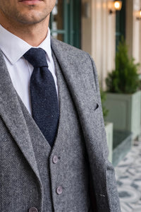 Gravata masculina azul-marinho em tweed de lã mista