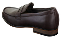 Mocassins masculinos de couro nobuck, estilo vintage retrô clássico.