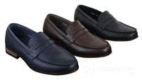 Mocassins masculinos de couro nobuck, estilo vintage retrô clássico.