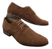 Sapatos masculinos casuais elegantes em camurça nobuck, nas cores azul marinho, marrom e preto.