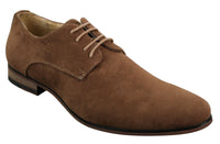 Sapatos masculinos casuais elegantes em camurça nobuck, nas cores azul marinho, marrom e preto.