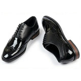 Sapatos Oxford Wingtip Masculinos em Couro PU Envernizado