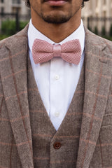 Gravata borboleta masculina rosa de tricô