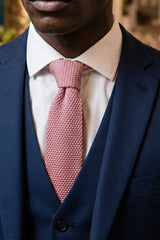 Gravata masculina rosa de tricô