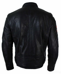 Jaqueta bomber masculina preta em couro legítimo com listras vermelhas, acolchoada, corte slim, estilo casual.