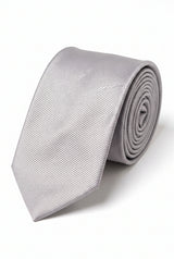 Gravata masculina slim prateada de cor sólida com 6 cm de largura