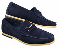 Sapatos masculinos de condução estilo mocassim com fivela e detalhe de bridão, estilo retrô, elegantes e casuais, em camurça.