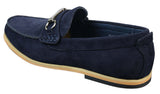 Sapatos masculinos de condução estilo mocassim com fivela e detalhe de bridão, estilo retrô, elegantes e casuais, em camurça.