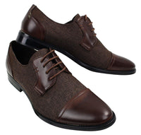 Sapatos masculinos casuais elegantes com cadarço em tweed e couro, estilo vintage retrô.
