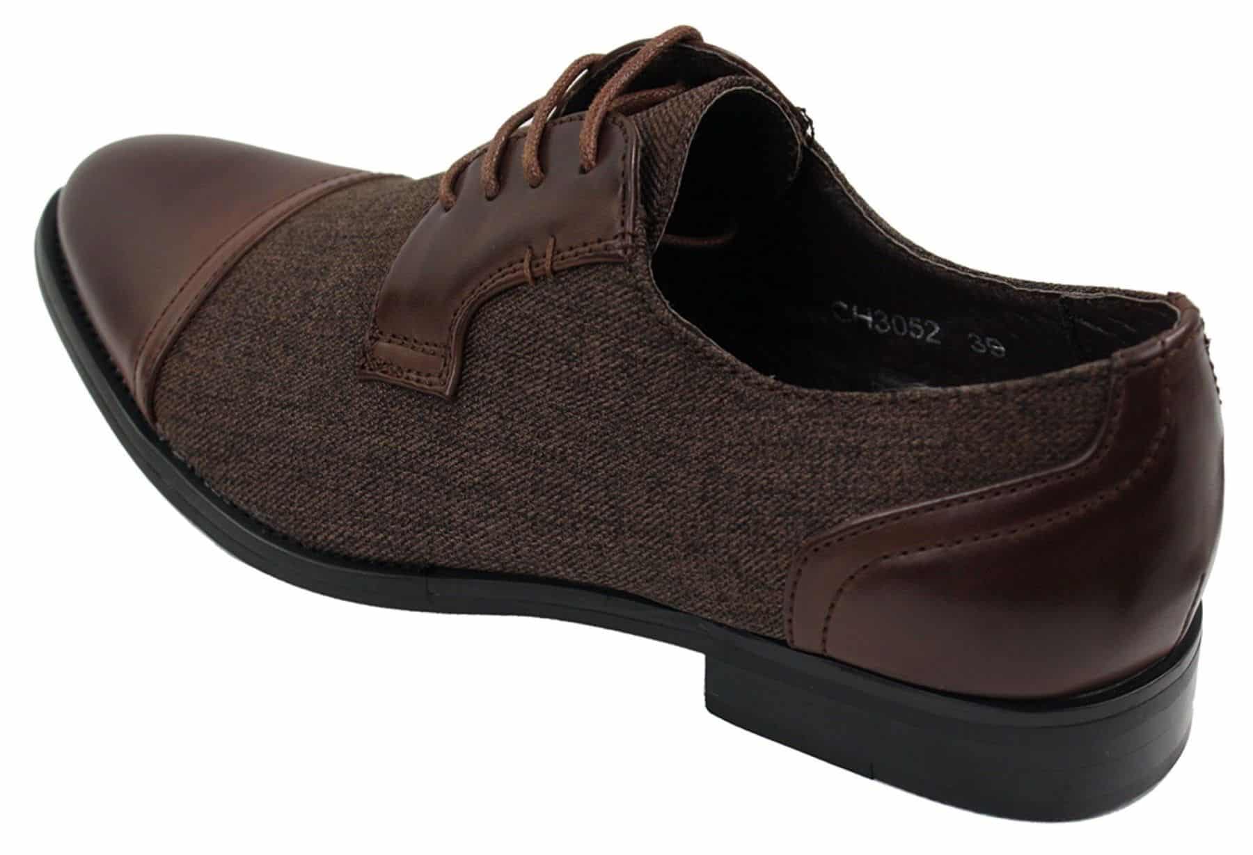 Sapatos masculinos casuais elegantes com cadarço em tweed e couro, estilo vintage retrô.