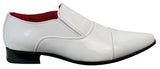 Sapatos sociais masculinos elegantes, brancos, de verniz brilhante, com forro de couro italiano.