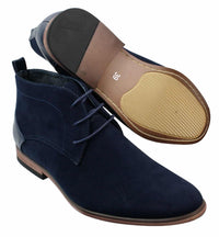 Botas masculinas de camurça estilo deserto, cano curto, nas cores vermelho, cinza, marrom e azul. Elegantes e casuais, em couro com cadarço.