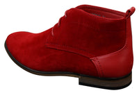 Botas masculinas de camurça estilo deserto, cano curto, nas cores vermelho, cinza, marrom e azul. Elegantes e casuais, em couro com cadarço.