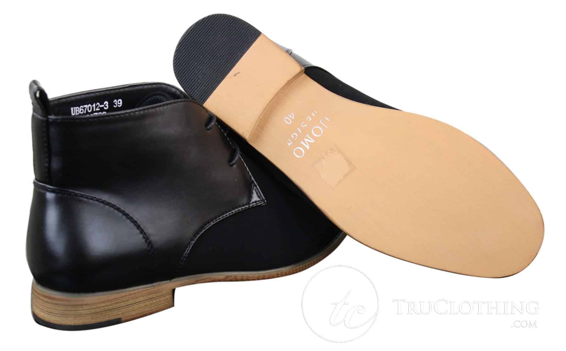Botas Chelsea de cano curto masculinas em camurça preta com cadarço, estilo elegante e casual.