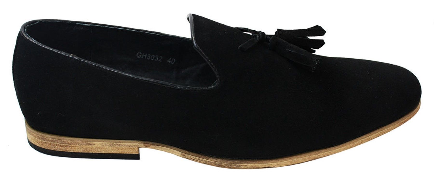 Mocassins masculinos de camurça, estilo mocassim, com detalhe de borla, forro de couro preto, confortáveis.