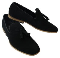 Mocassins masculinos de camurça, estilo mocassim, com detalhe de borla, forro de couro preto, confortáveis.