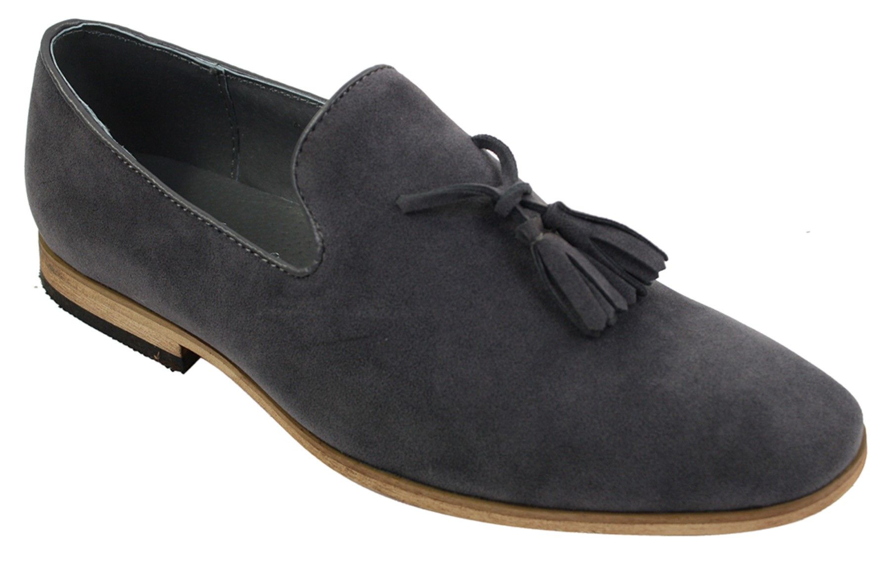 Mocassins masculinos de camurça, estilo mocassim, com detalhe de borla, forro de couro preto, confortáveis.