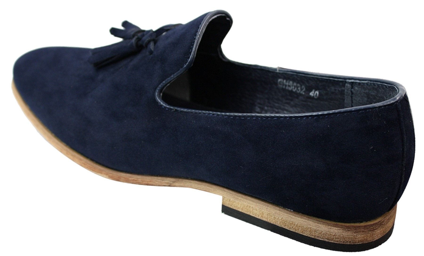 Mocassins masculinos de camurça, estilo mocassim, com detalhe de borla, forro de couro preto, confortáveis.