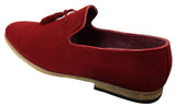 Mocassins masculinos de camurça, estilo mocassim, com detalhe de borla, forro de couro preto, confortáveis.