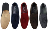 Mocassins masculinos de camurça, estilo mocassim, com detalhe de borla, forro de couro preto, confortáveis.