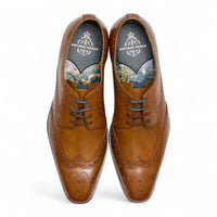 Sapatos Brogue masculinos clássicos de couro marrom claro com cadarço