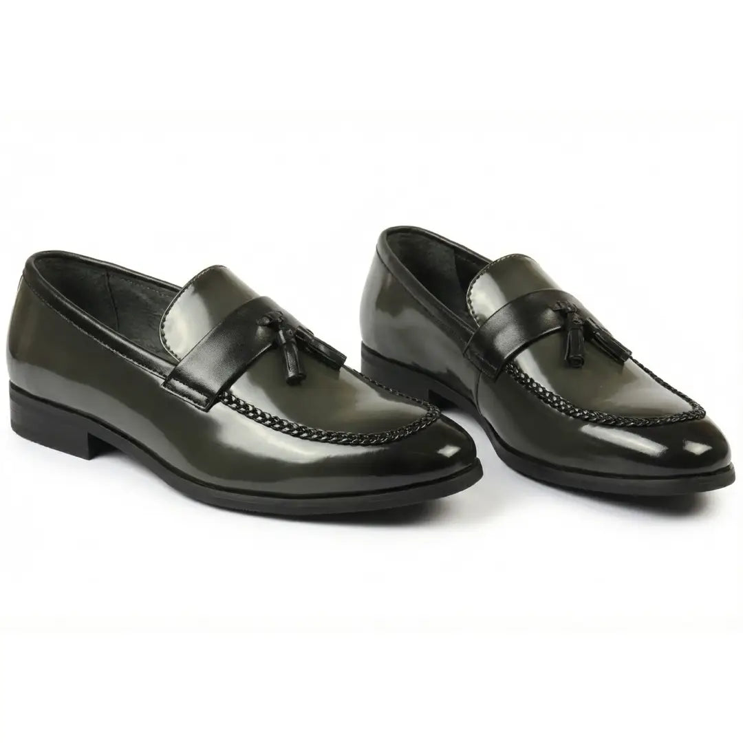 Mocassins masculinos de canga com acabamento brilhante