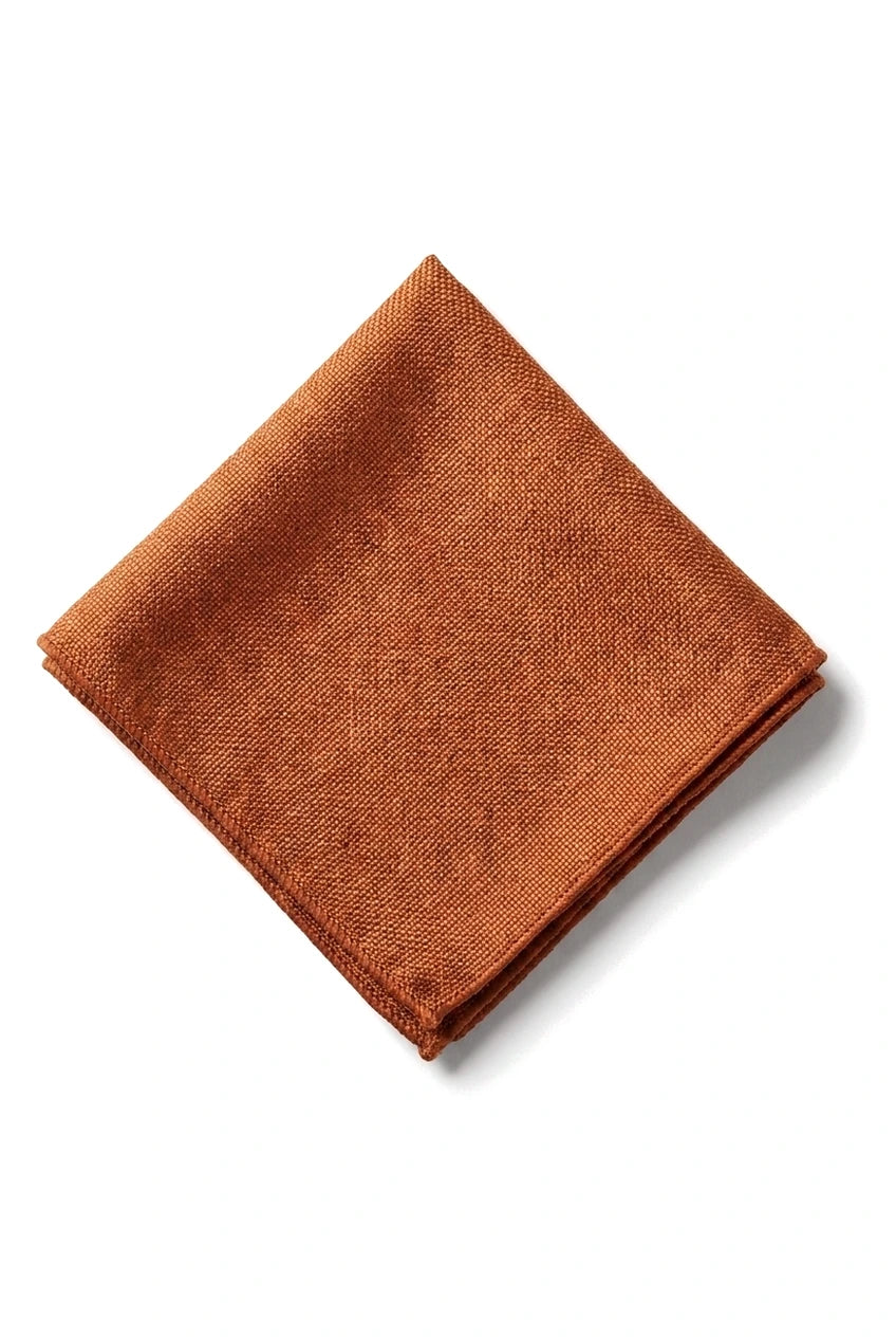 Conjunto de gravata e lenço de bolso masculino formal, cor ferrugem.