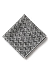 Gravata e lenço de bolso masculinos em tweed cinza, estilo clássico britânico, em lã espinha de peixe.