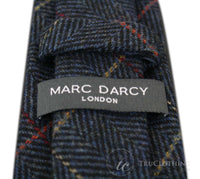 Gravata masculina Marc Darcy em tweed espinha de peixe texturizado, estilo clássico vintage retrô Eton, azul marinho.