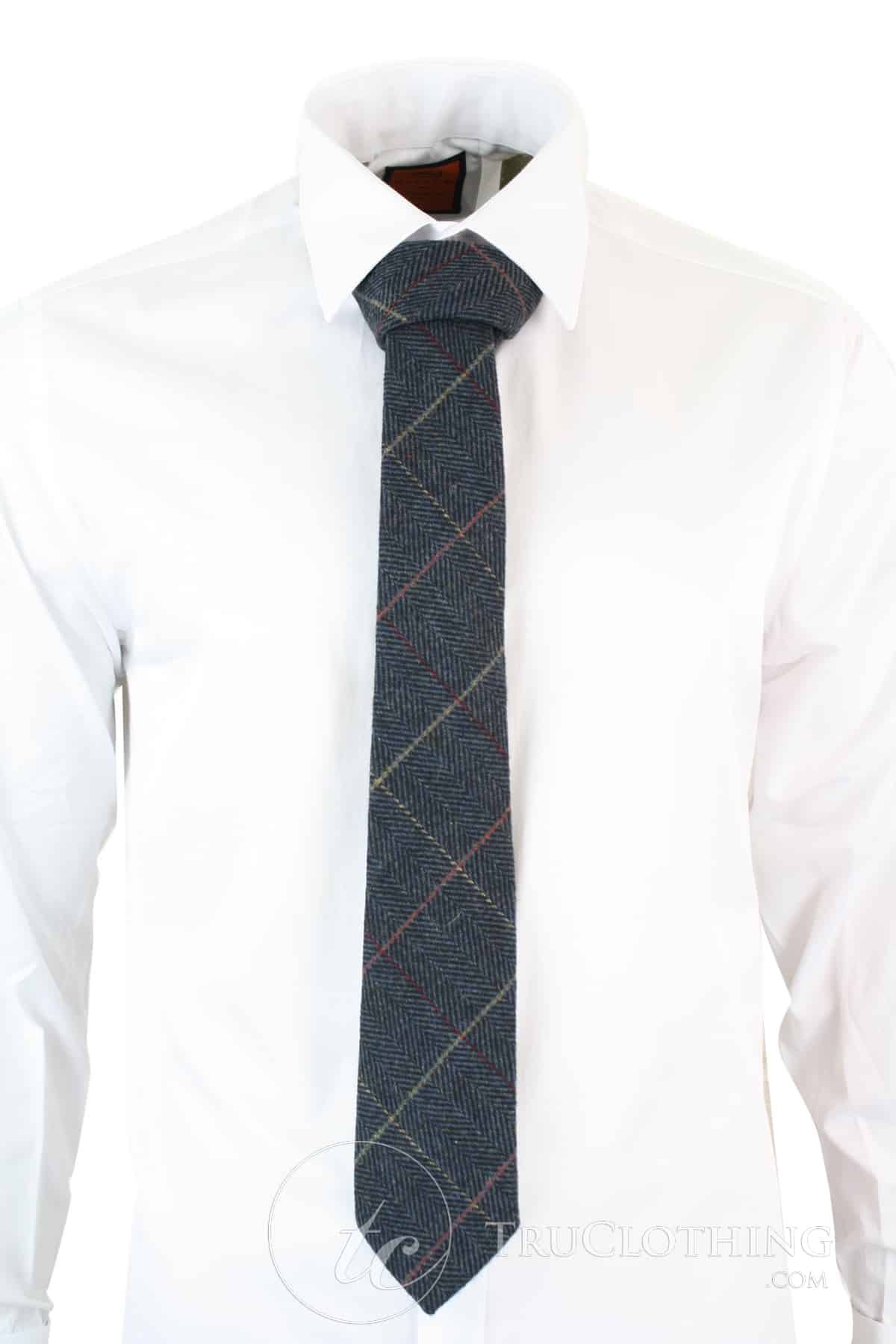Gravata masculina Marc Darcy em tweed espinha de peixe texturizado, estilo clássico vintage retrô, cor azul Scott.