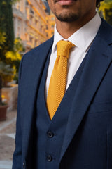 Gravata amarela de tricô masculina
