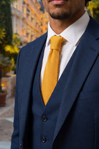 Gravata amarela de tricô masculina