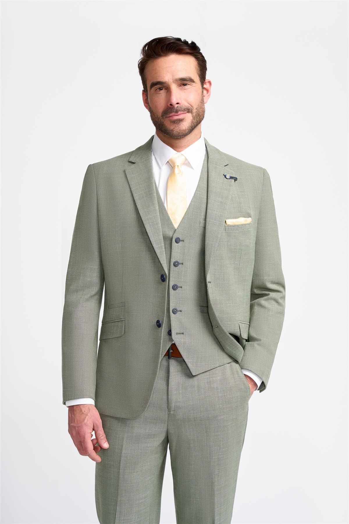 Terno masculino de 3 peças verde sálvia em linho, corte sob medida, ideal para casamentos e formaturas.